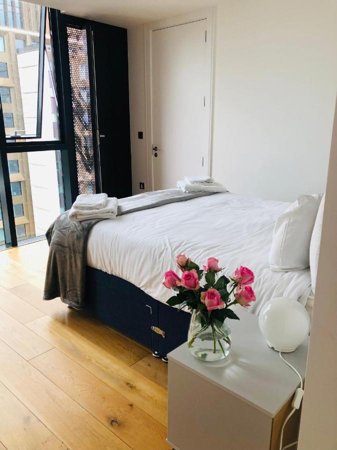 Luxury 2 Bedroom Apartment 20 Min From Central Лондон Экстерьер фото