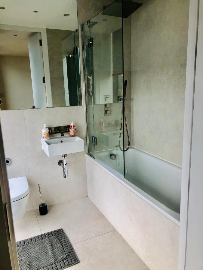 Luxury 2 Bedroom Apartment 20 Min From Central Лондон Экстерьер фото